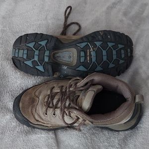 Columbia trail boots